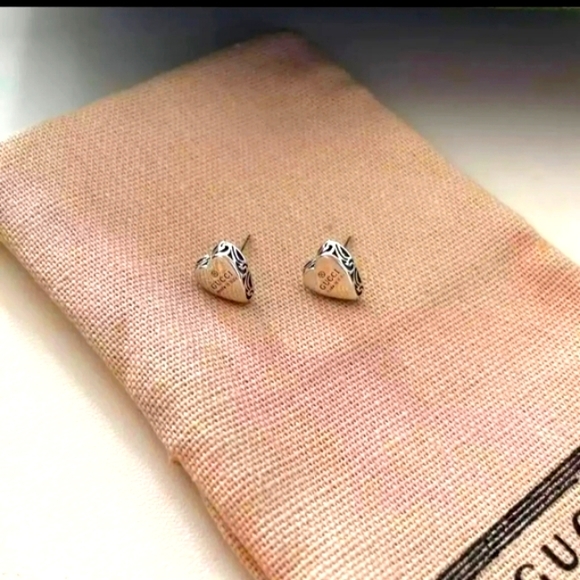 Gucci Silver Heart Earing Studs - Picture 5 of 8